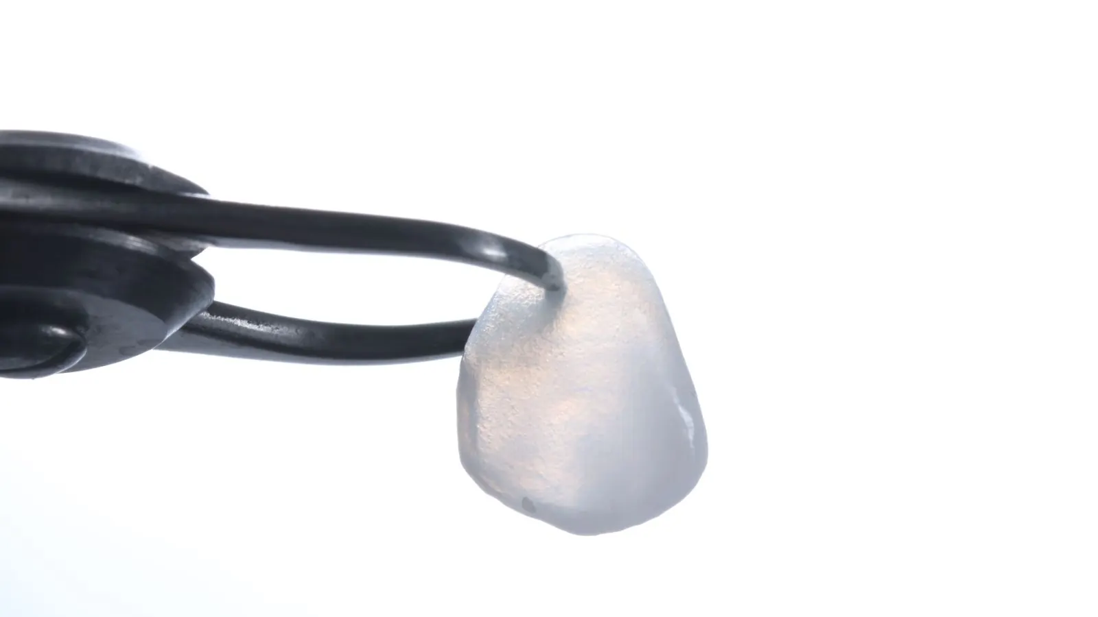 Lentes de contato em porcelana